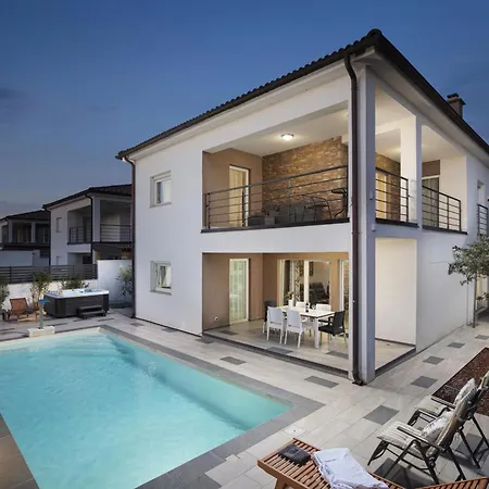 Gusto Holiday home *